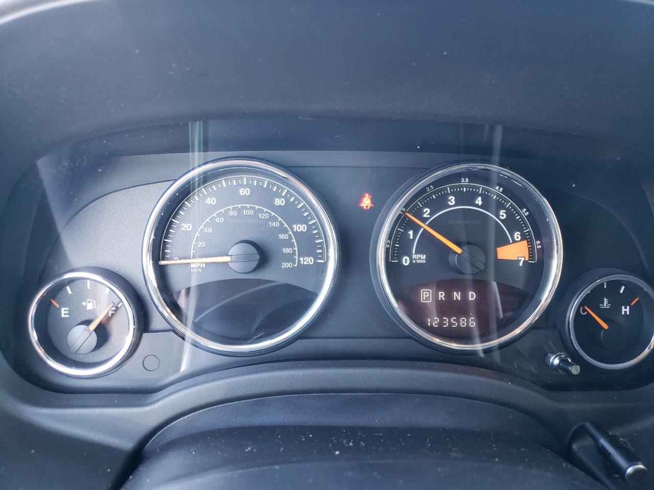 1C4NJDEB7GD759879 2016 Jeep Compass Latitude