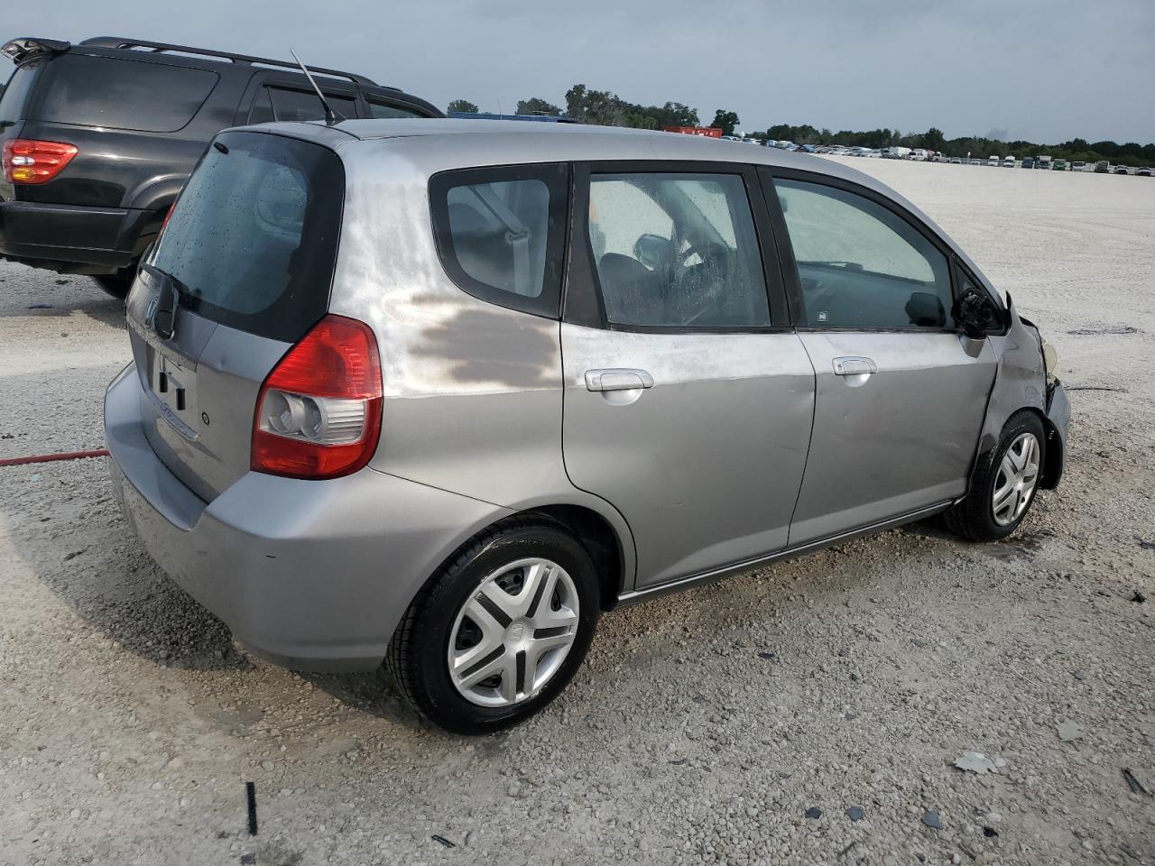 JHMGD37407S025698 2007 Honda Fit