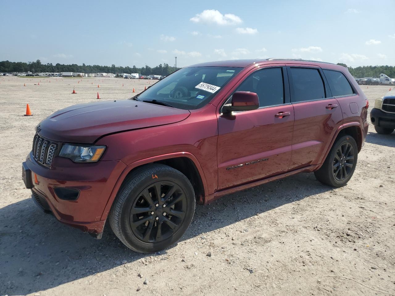 1C4RJEAG8KC811320 2019 Jeep Grand Cherokee Laredo