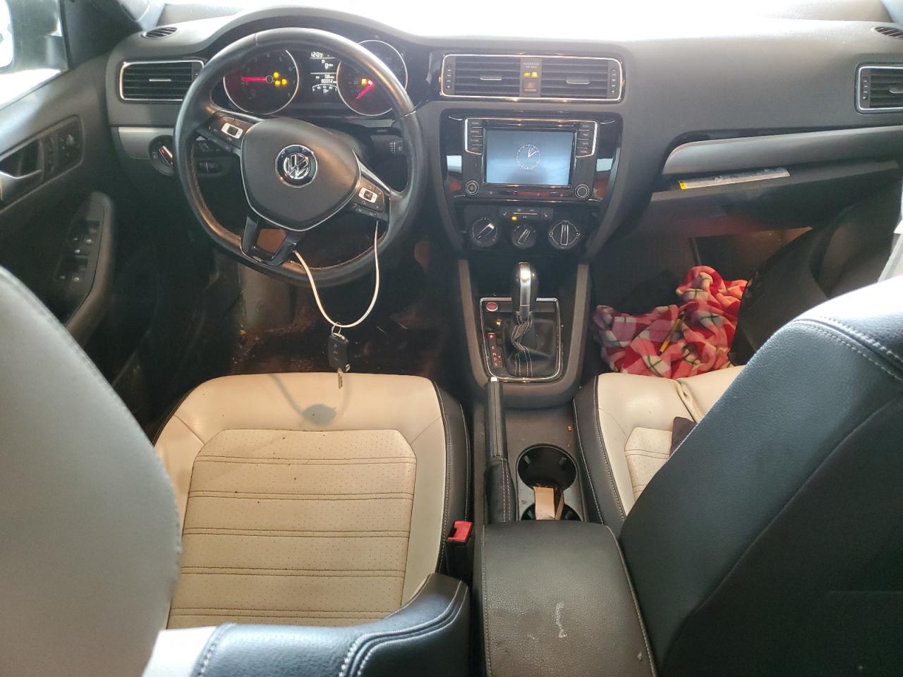 3VWD17AJ4GM267094 2016 Volkswagen Jetta Sport