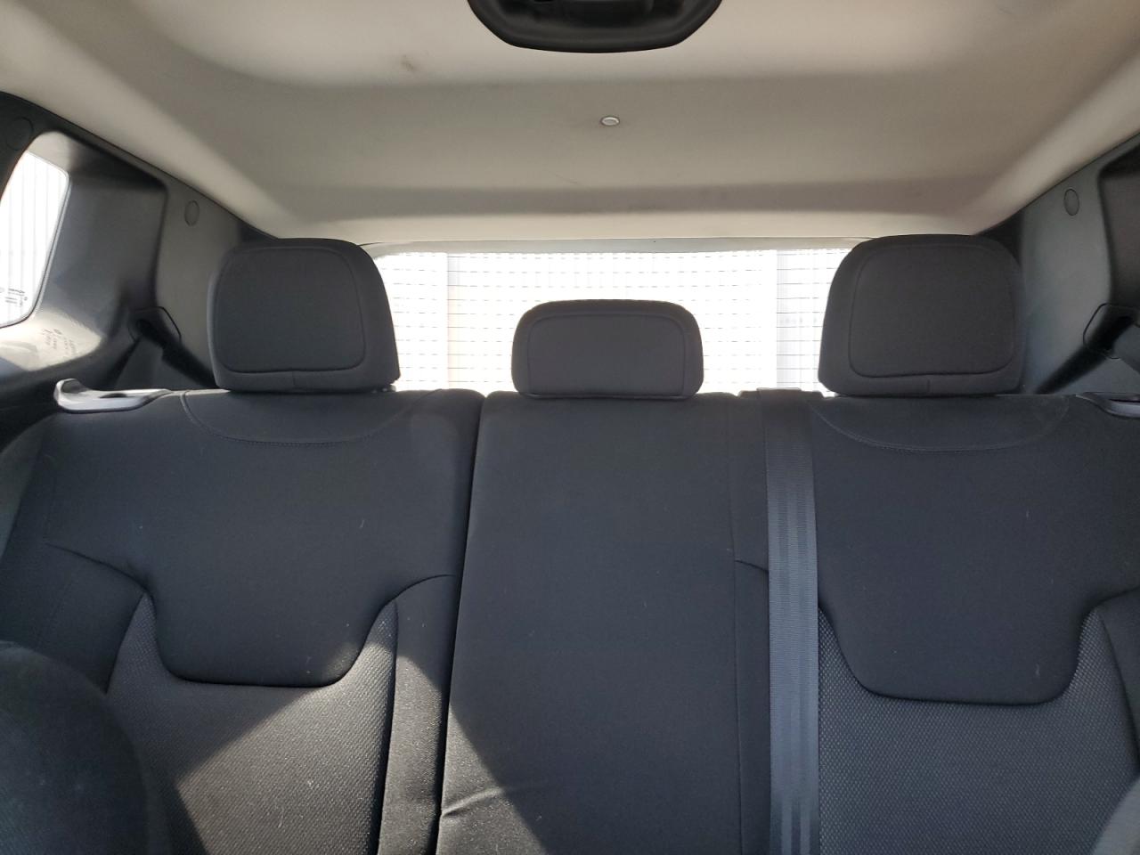 ZACCJBABXJPJ02338 2018 Jeep Renegade Sport