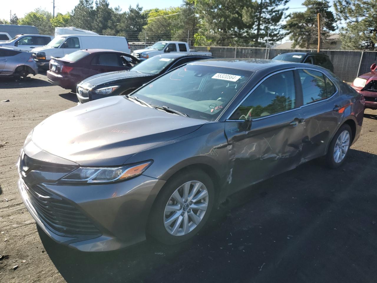 2018 Toyota Camry L vin: 4T1B11HK0JU625750