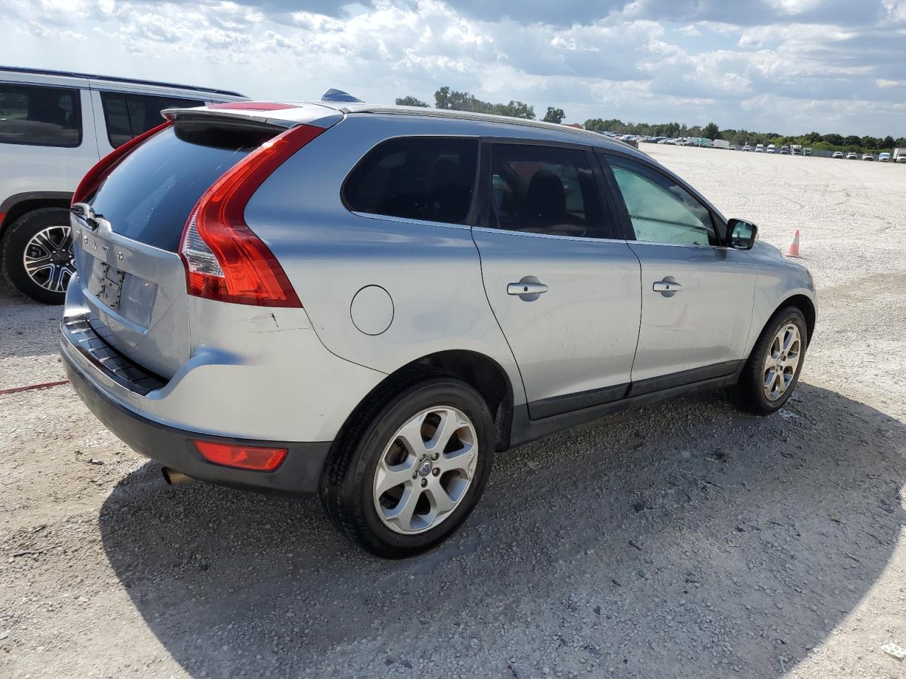 YV4952DLXD2412460 2013 Volvo Xc60 3.2