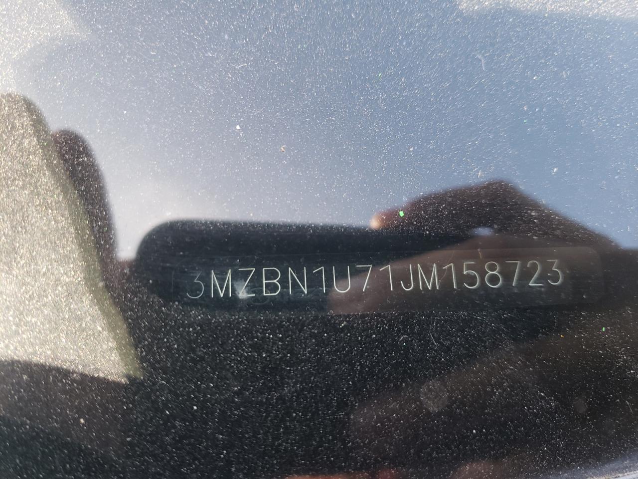 3MZBN1U71JM158723 2018 Mazda 3 Sport