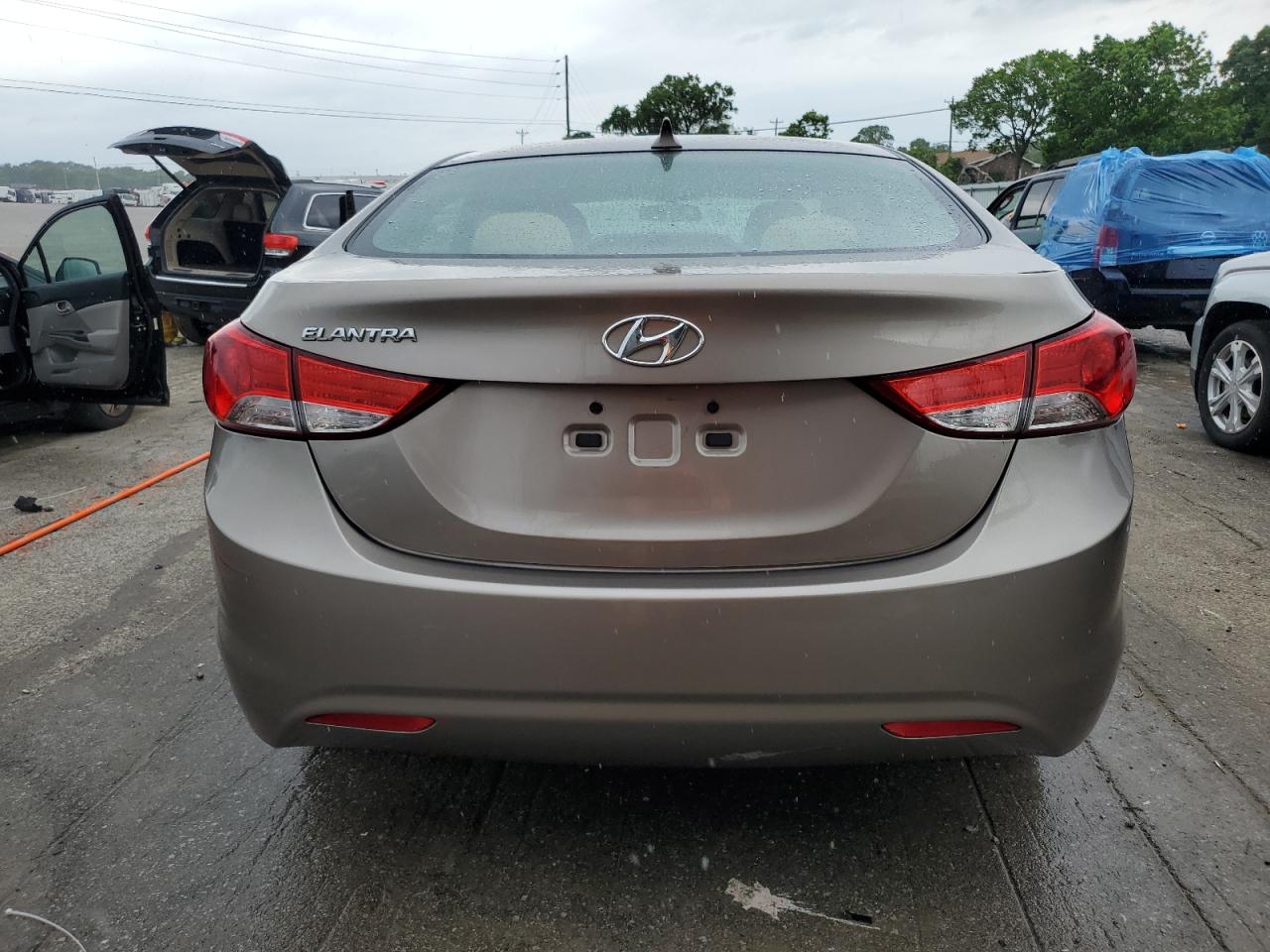 5NPDH4AE6DH340807 2013 Hyundai Elantra Gls