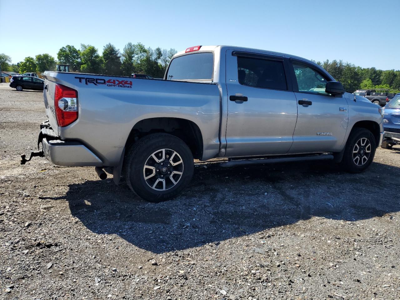 5TFDY5F15GX550352 2016 Toyota Tundra Crewmax Sr5