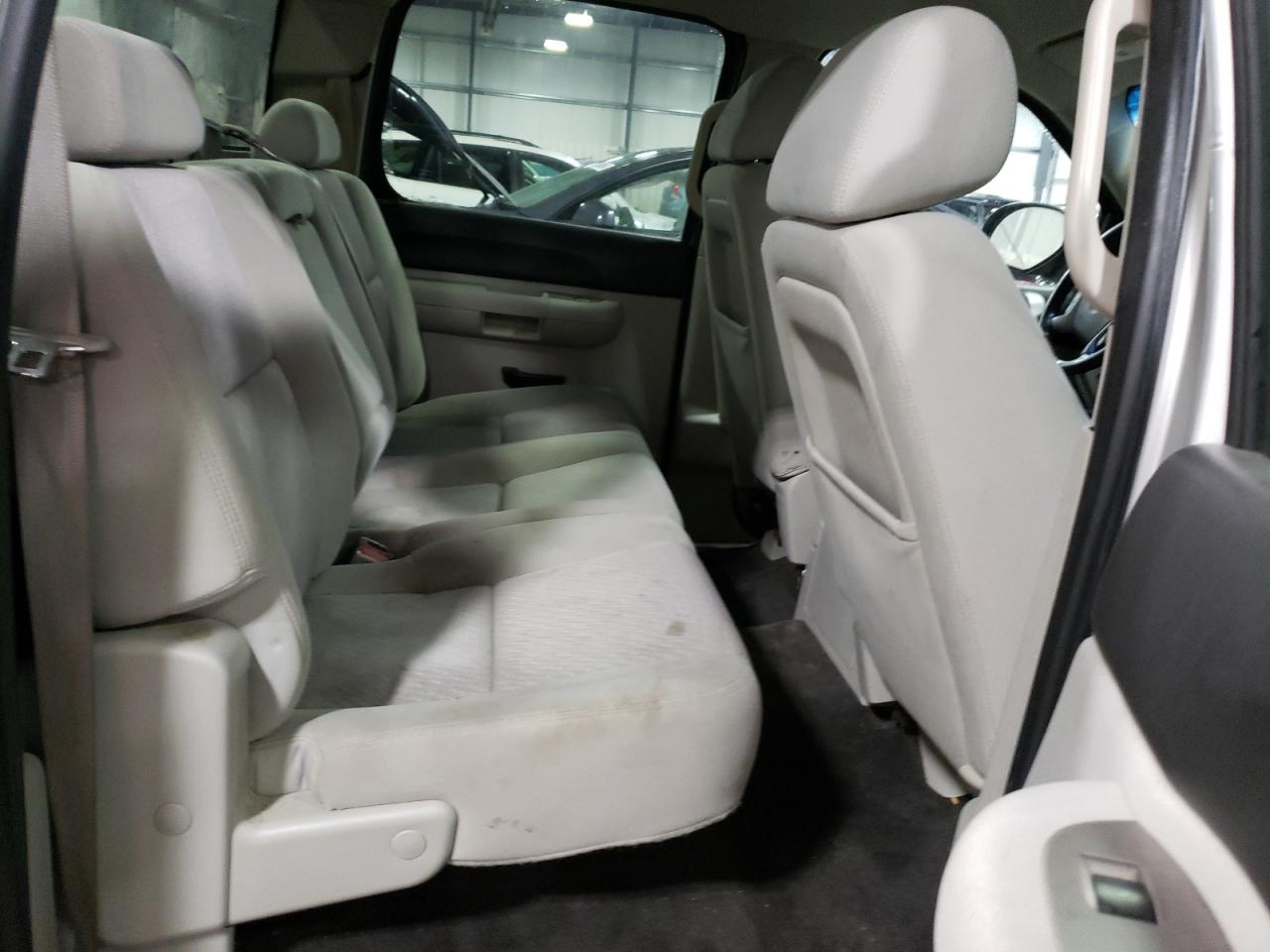 3GCPKSE36BG205263 2011 Chevrolet Silverado K1500 Lt