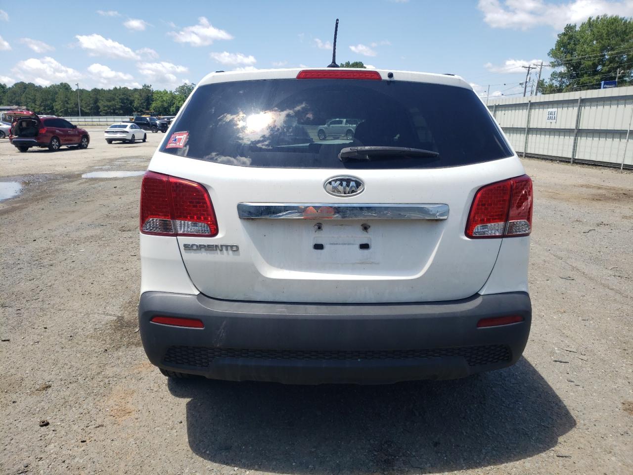 5XYKT3A11BG003009 2011 Kia Sorento Base