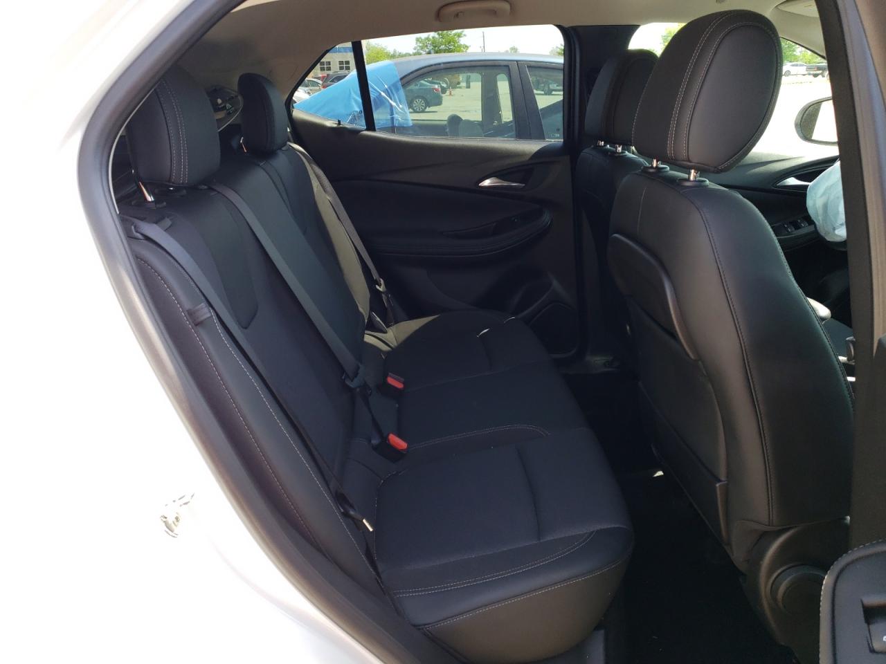 KL4MMCSL9NB022227 2022 Buick Encore Gx Preferred