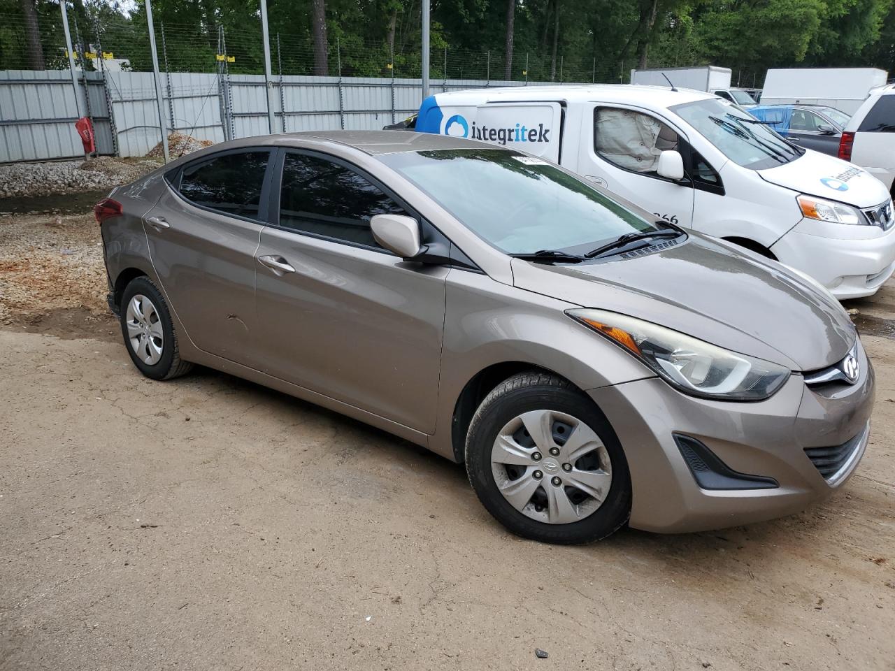 5NPDH4AE5GH719477 2016 Hyundai Elantra Se