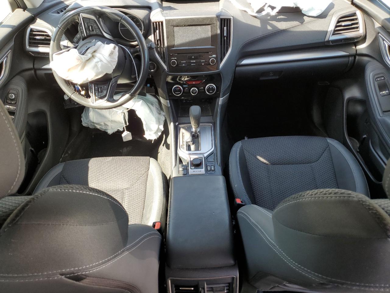 JF2SKAJC4LH443017 2020 Subaru Forester Premium