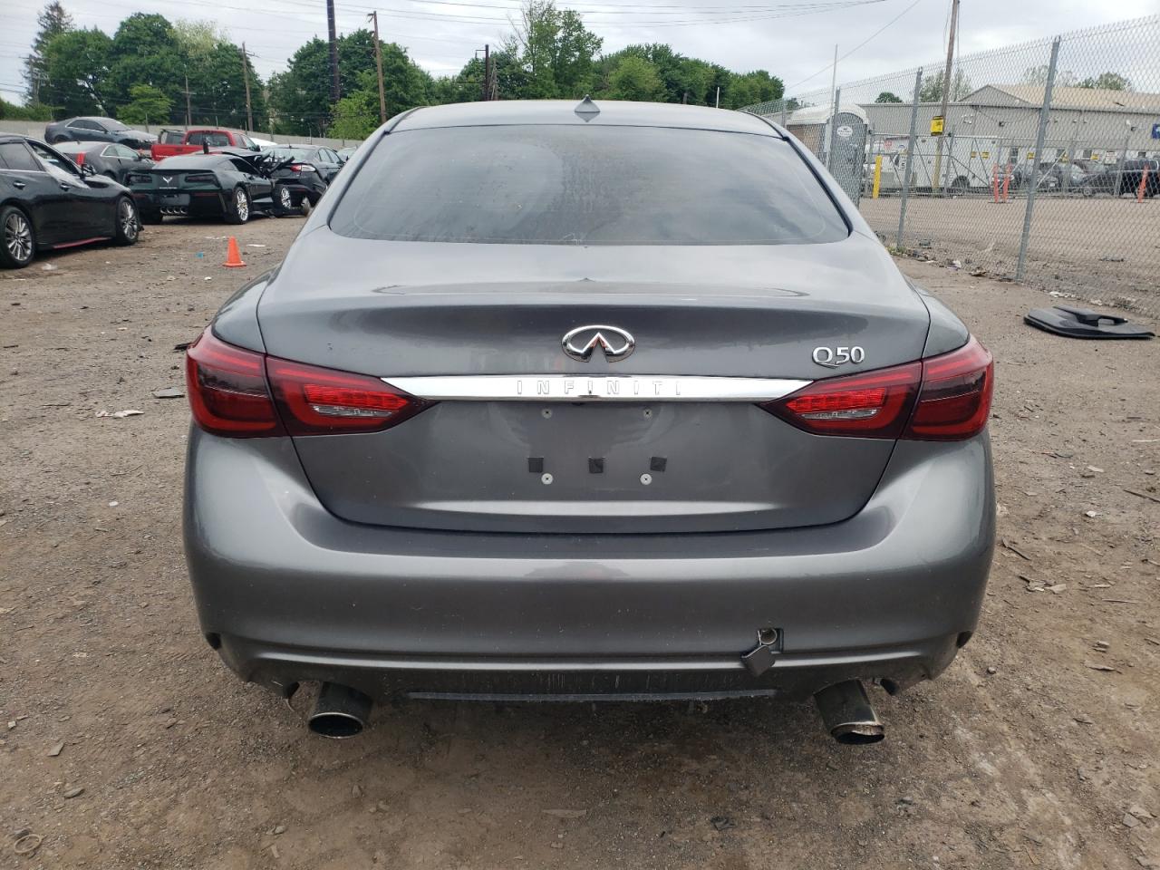 JN1EV7AP7JM353697 2018 Infiniti Q50 Luxe