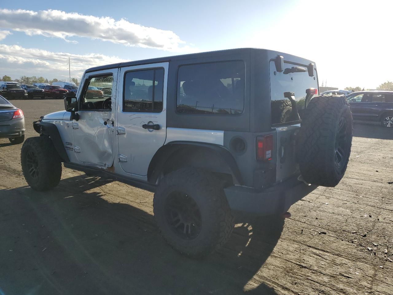 2012 Jeep Wrangler Unlimited Sport vin: 1C4HJWDG0CL221692