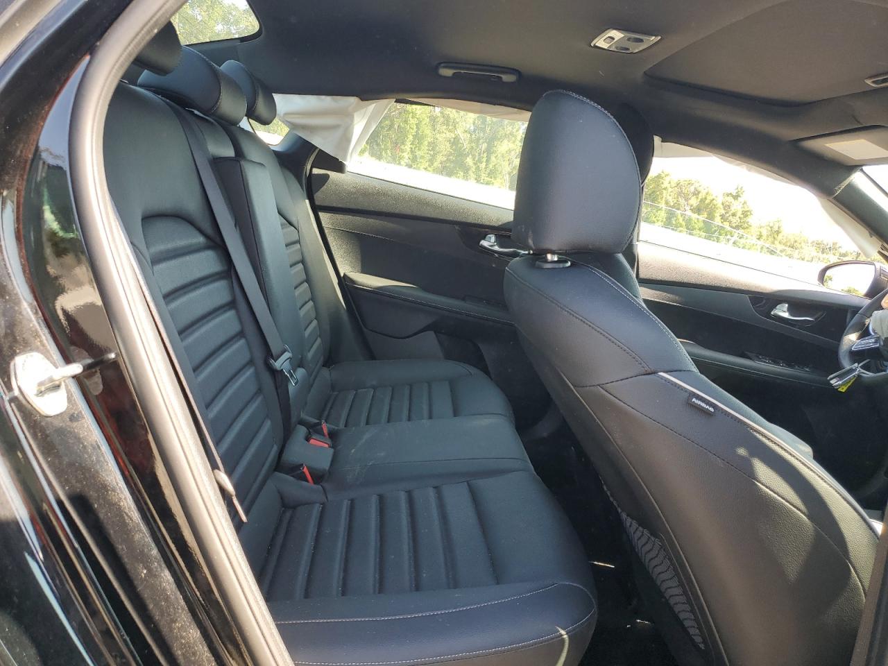 3KPF54AD1RE724093 2024 Kia Forte Gt Line