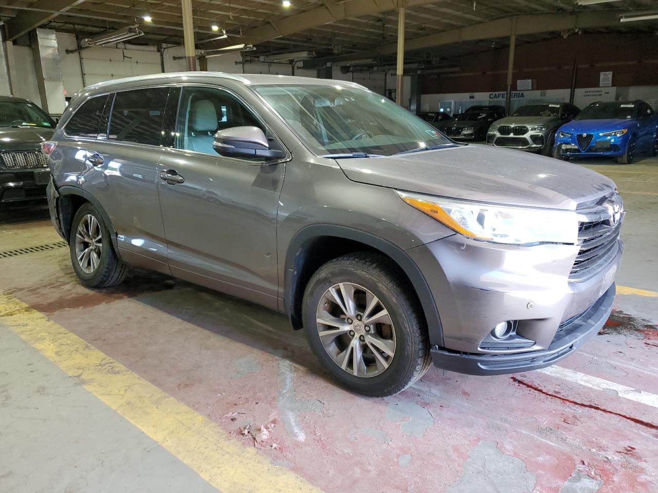 5TDJKRFH4FS086516 2015 Toyota Highlander Xle