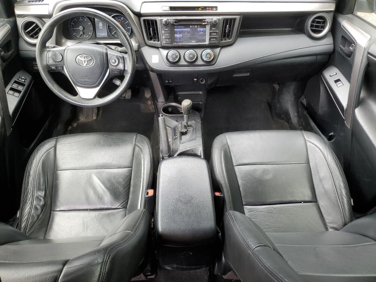 JTMBFREV3HJ119747 2017 Toyota Rav4 Le