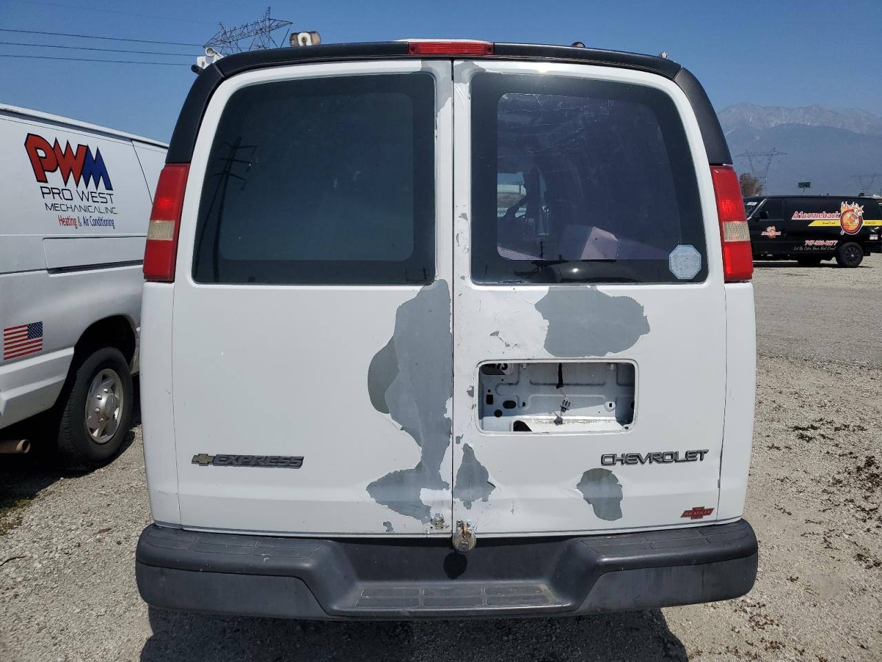 1GCFG15X371251147 2007 Chevrolet Express G1500