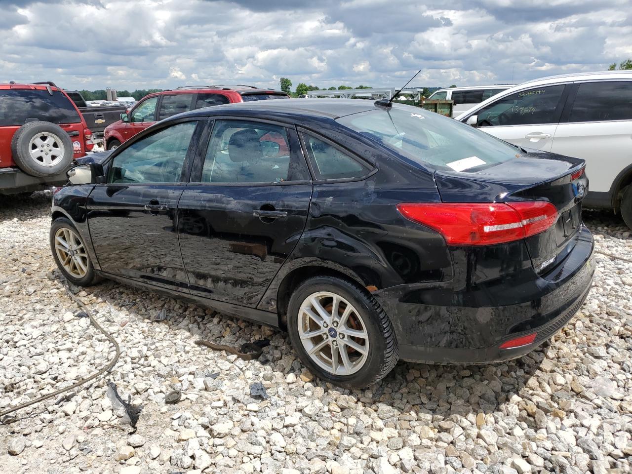 2016 Ford Focus Se vin: 1FADP3F26GL215789