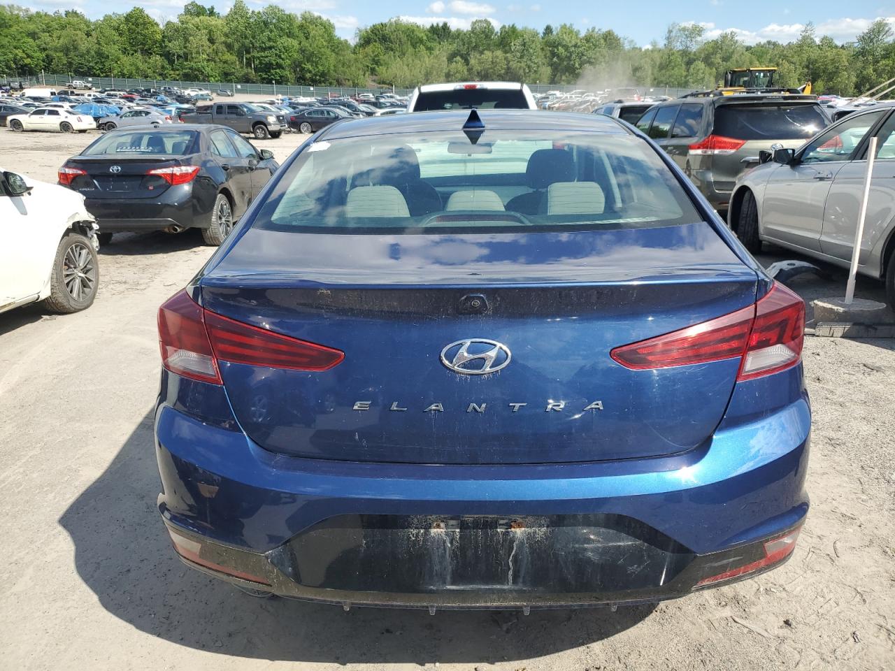 5NPD84LF2KH485927 2019 Hyundai Elantra Sel