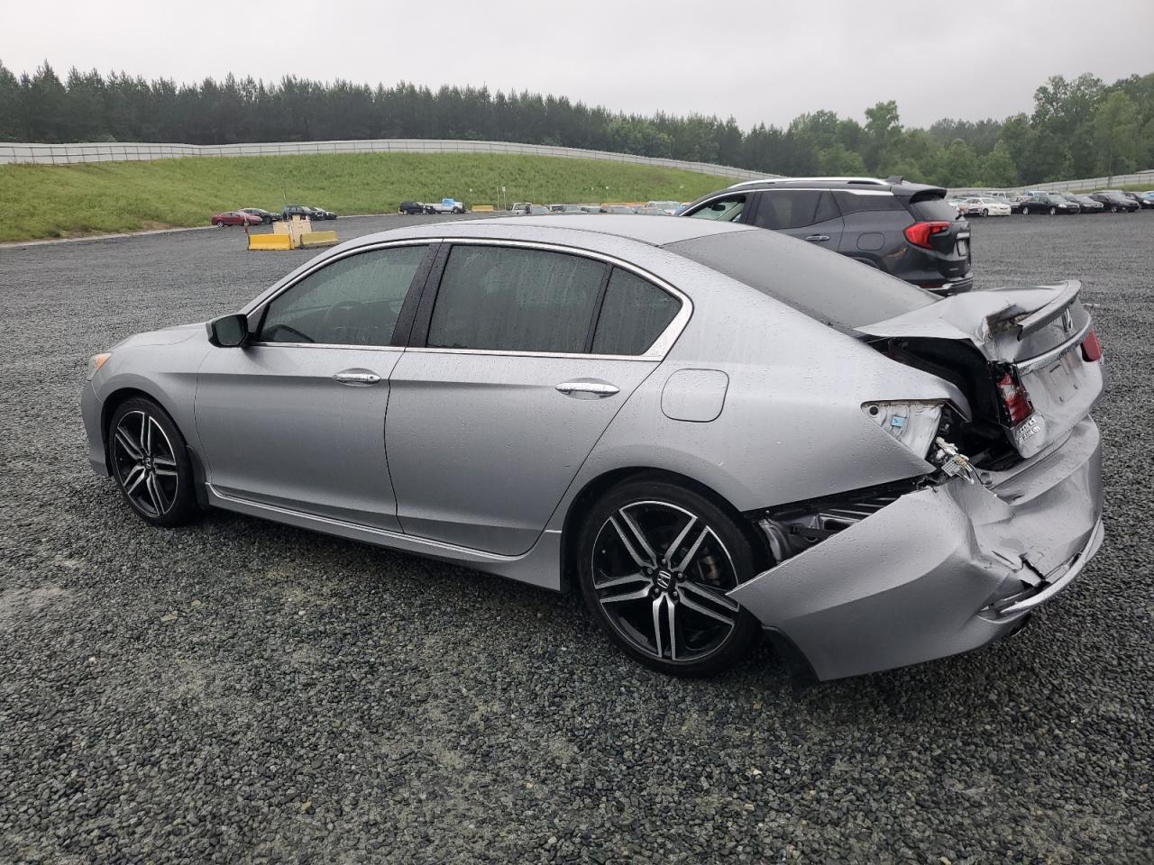 1HGCR2F5XHA165644 2017 Honda Accord Sport