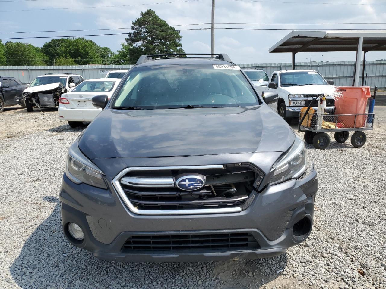 2018 Subaru Outback 2.5I Limited vin: 4S4BSANC7J3363970