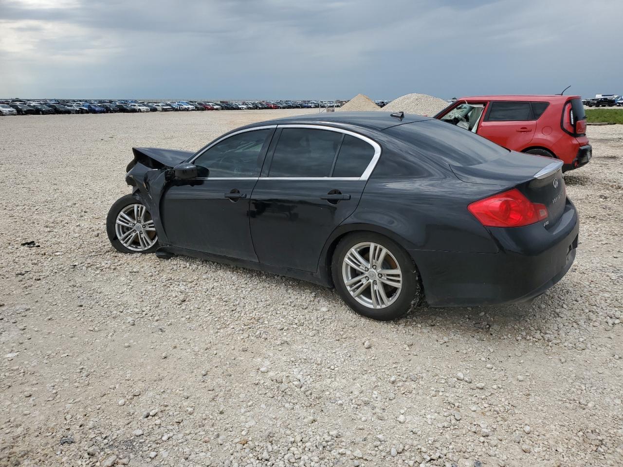 JN1CV6AR7FM521929 2015 Infiniti Q40