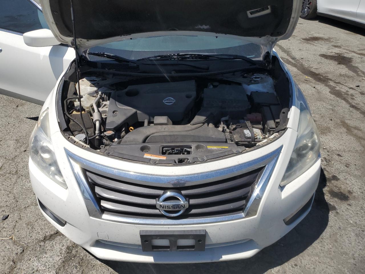 2015 Nissan Altima 2.5 vin: 1N4AL3AP2FC270465