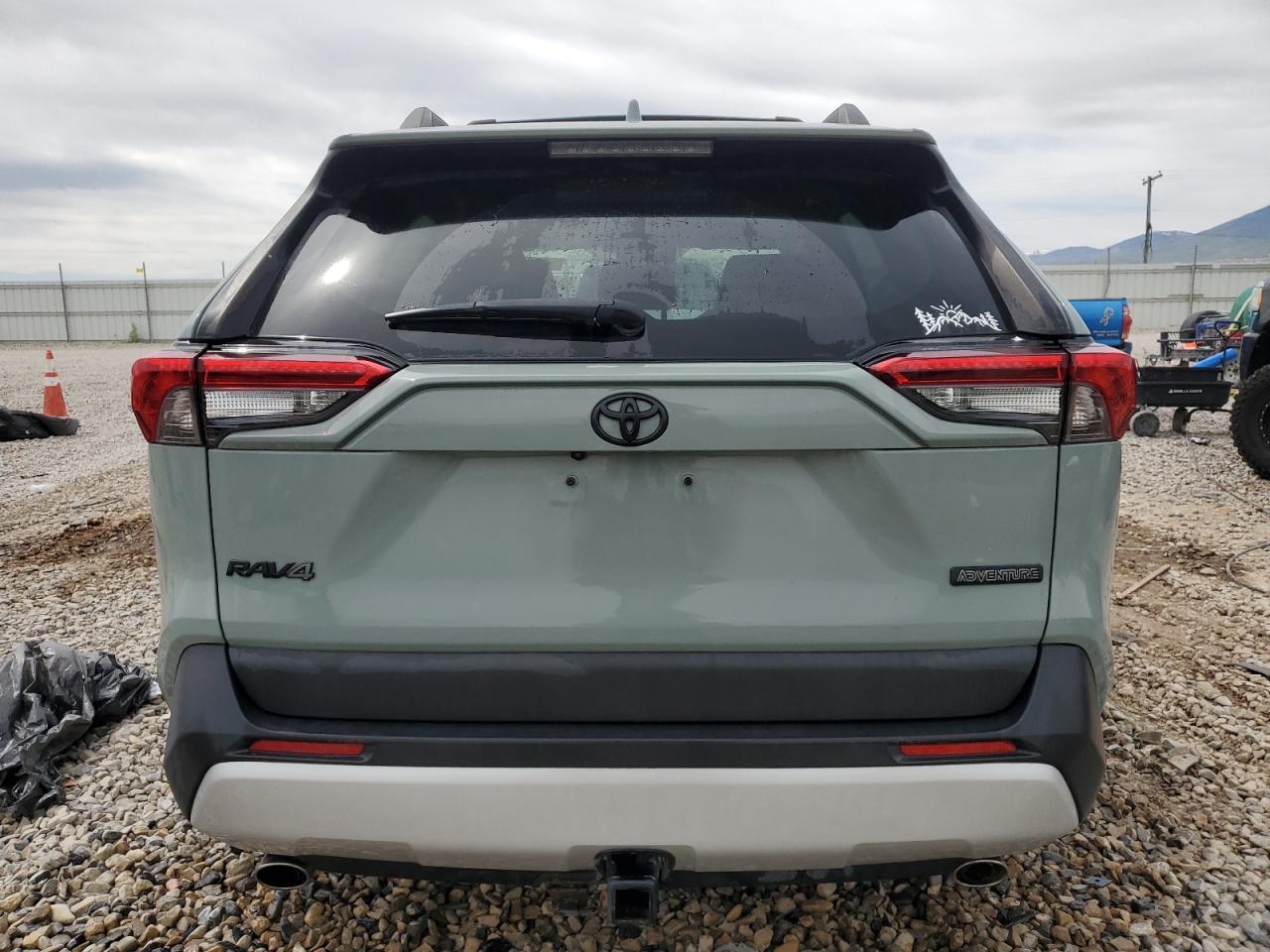 2T3J1RFV2LC109814 2020 Toyota Rav4 Adventure