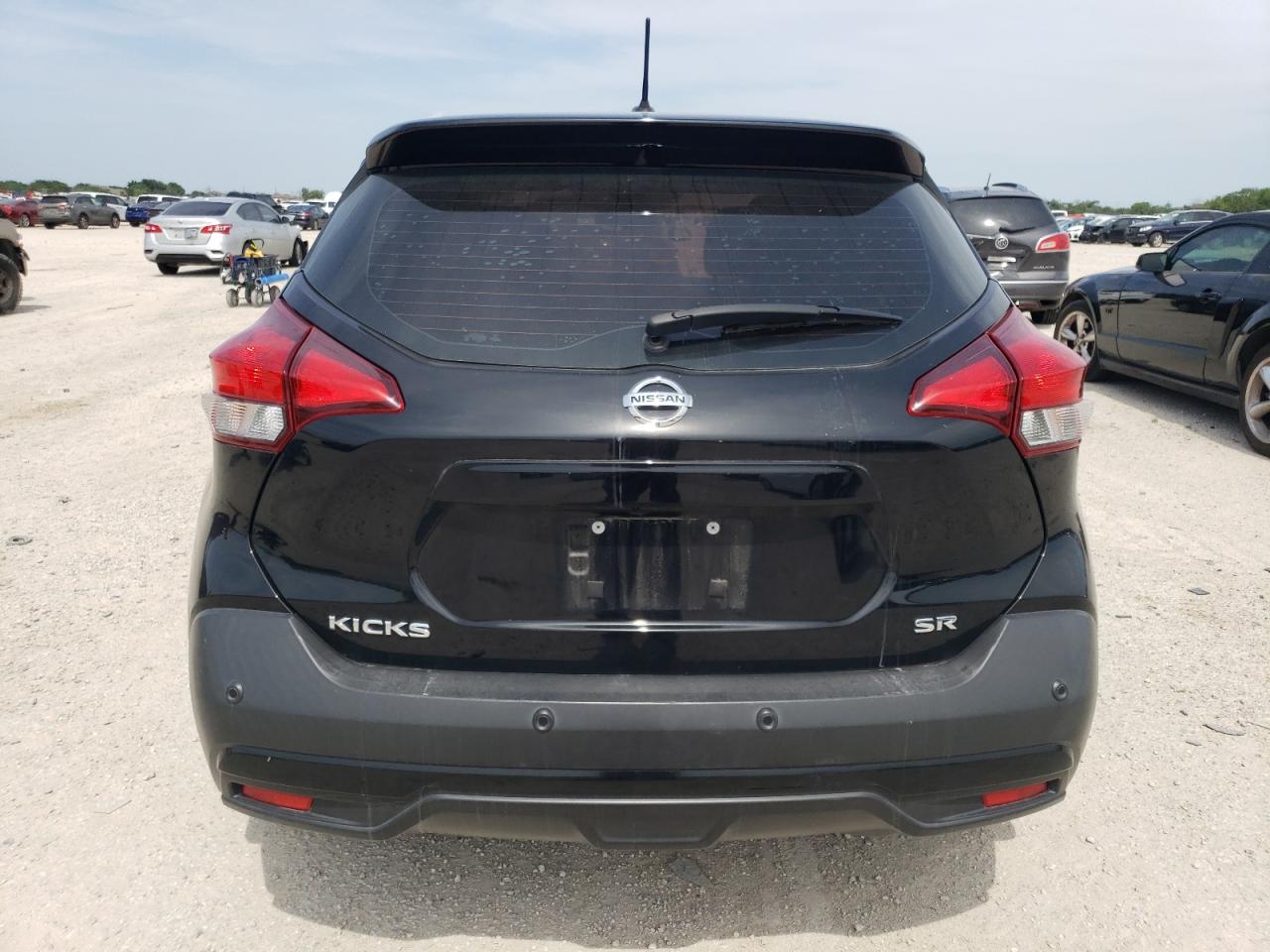 3N1CP5DV4LL557449 2020 Nissan Kicks Sr