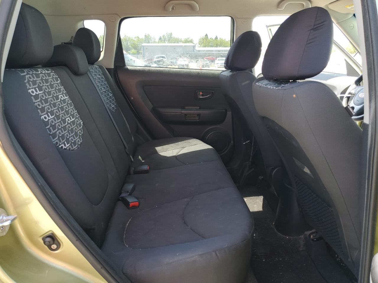 KNDJT2A22B7260045 2011 Kia Soul +