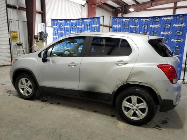 3GNCJKSB0LL330725 Chevrolet Trax LS 2