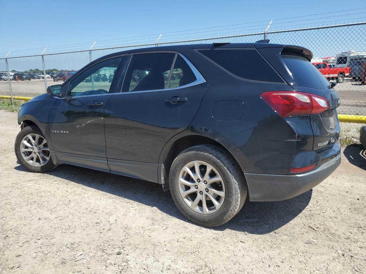 2GNAXJEV8J6308205 2018 Chevrolet Equinox Lt