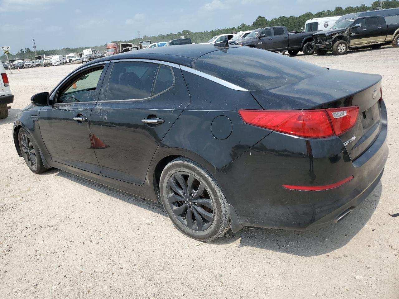 KNAGM4A75F5634984 2015 Kia Optima Lx