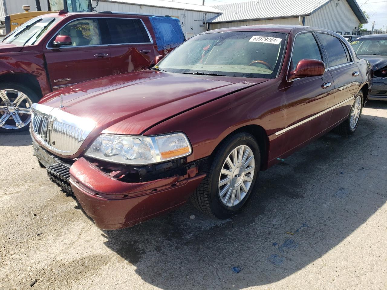 Lot #2893224759 2003 LINCOLN TOWN CAR S