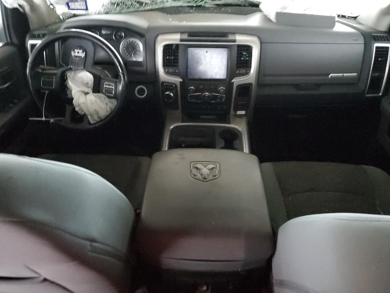 1C6RR6LT6JS347657 2018 Ram 1500 Slt