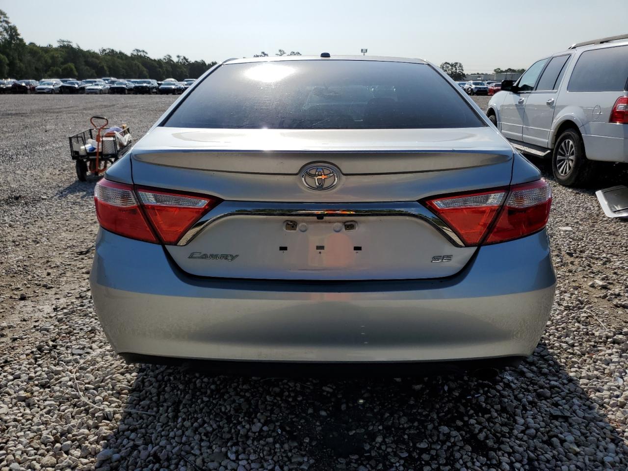 4T1BF1FK1GU221689 2016 Toyota Camry Le