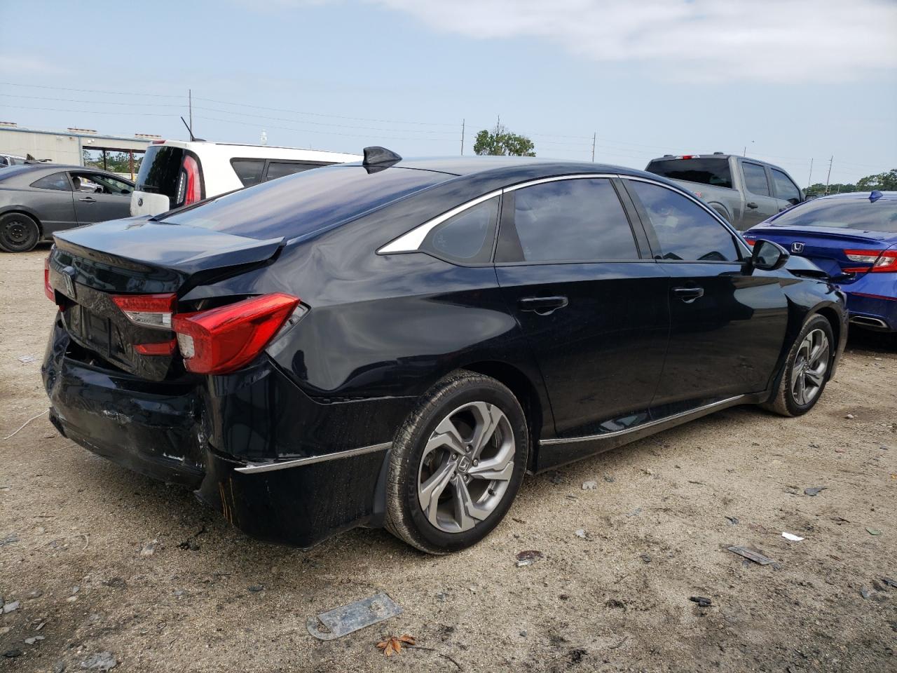 1HGCV1F50JA232053 2018 Honda Accord Exl