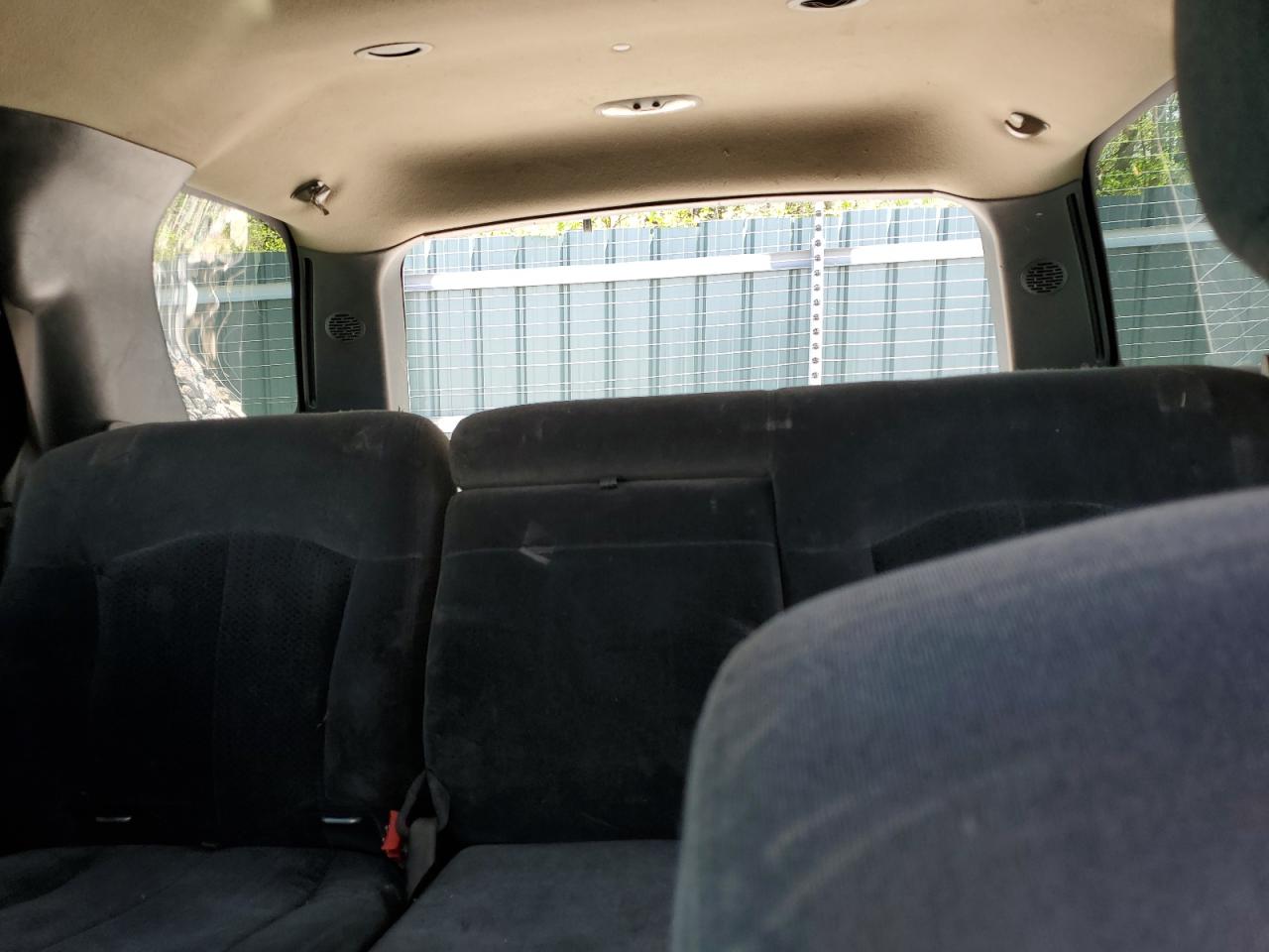 1GNEK13Z82J169607 2002 Chevrolet Tahoe K1500