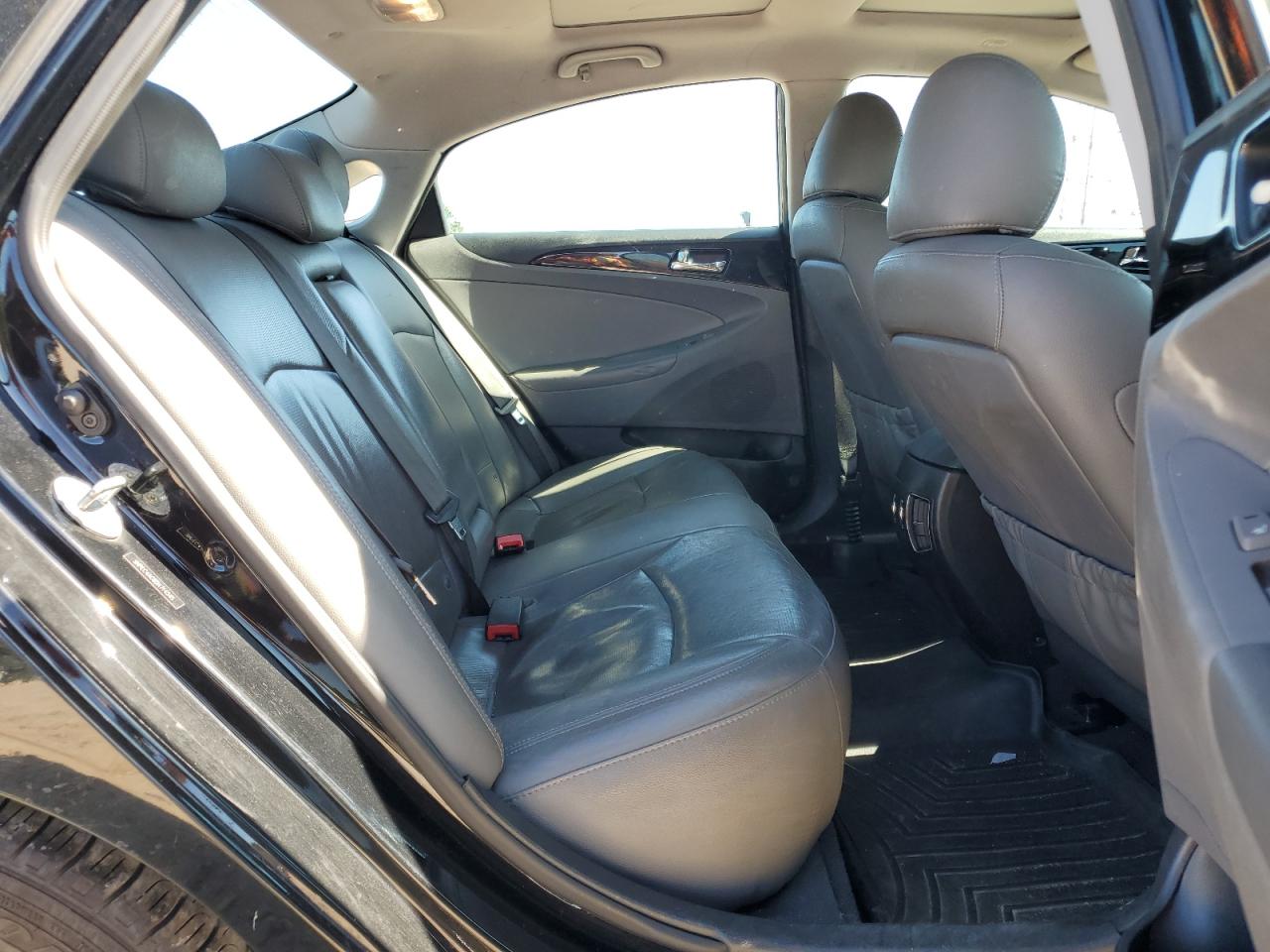 5NPEC4AC8DH714545 2013 Hyundai Sonata Se