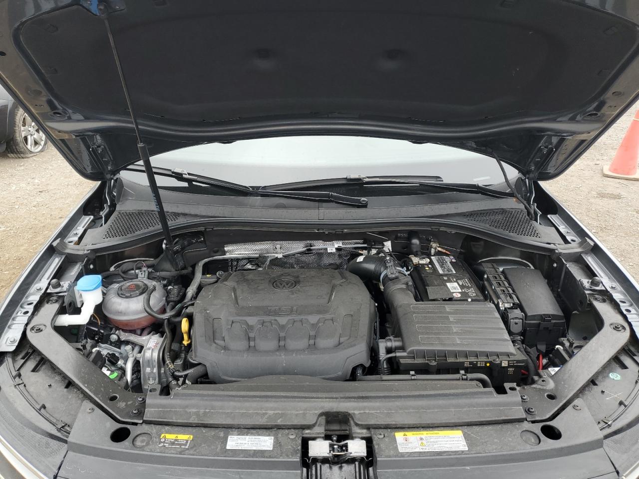 3VVCB7AX8PM027189 2023 Volkswagen Tiguan Se R-Line Black