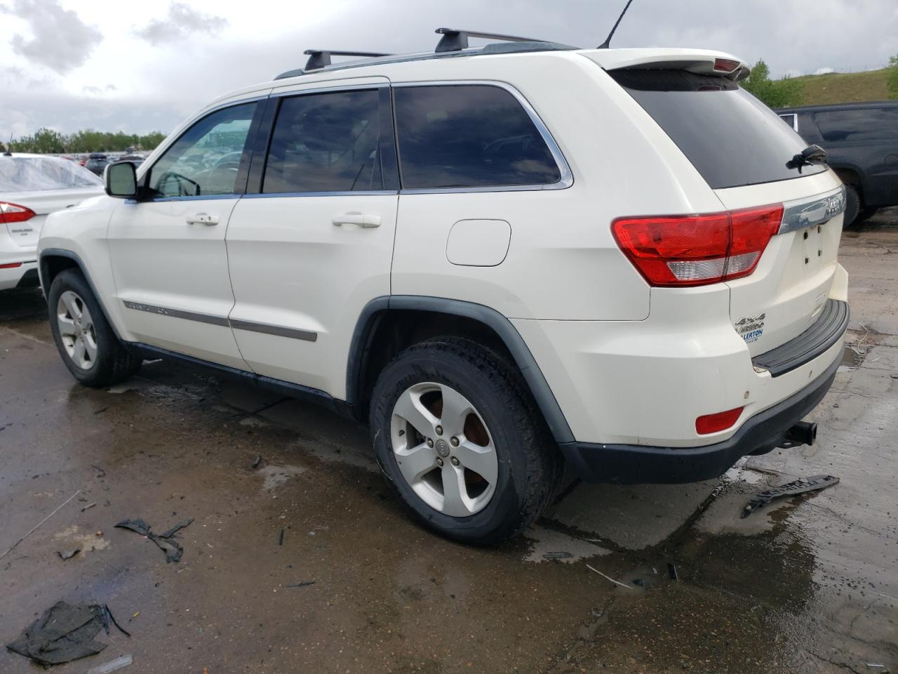 1J4RR4GG7BC613056 2011 Jeep Grand Cherokee Laredo