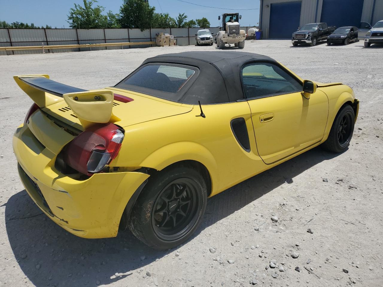 JTDFR320710032637 2001 Toyota Mr2 Spyder