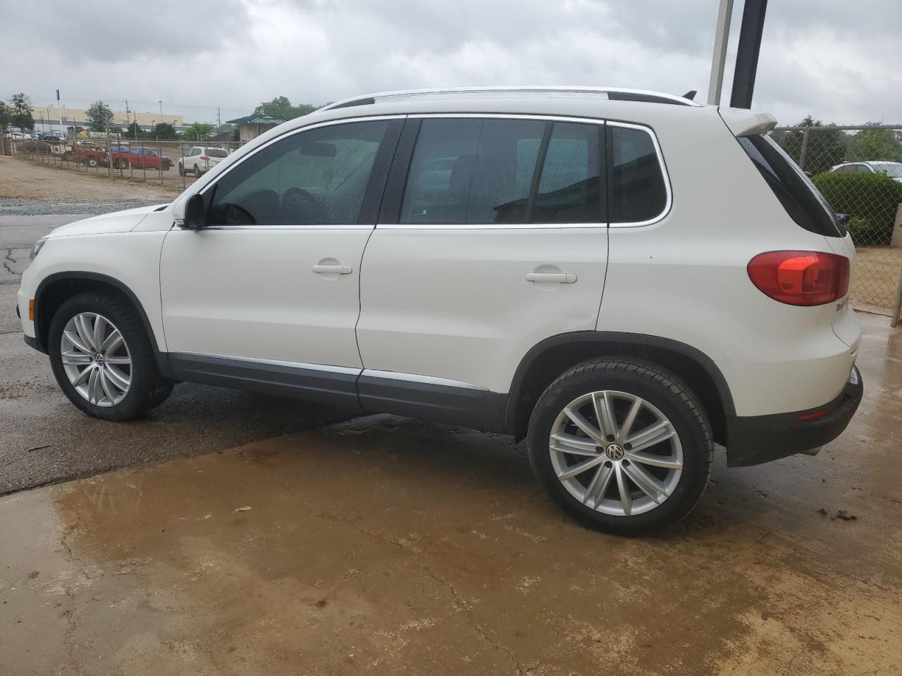 WVGAV7AX6CW539231 2012 Volkswagen Tiguan S