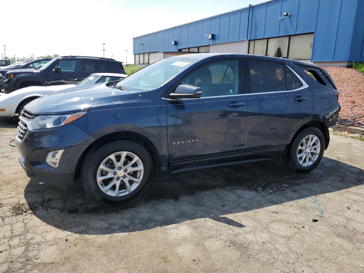 3GNAXJEV4JL355713 2018 Chevrolet Equinox Lt