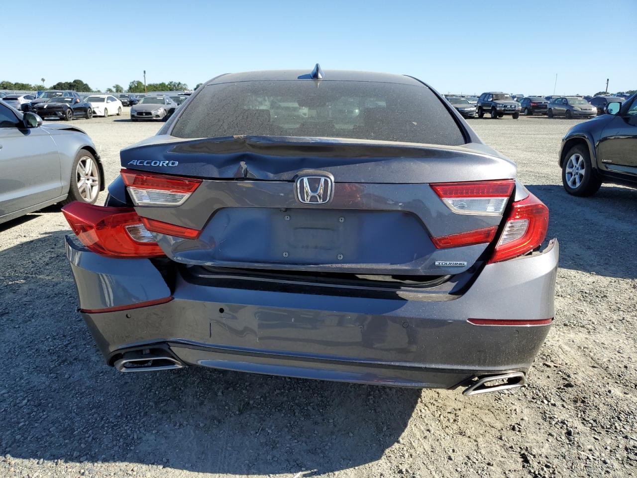 1HGCV1F96JA117475 2018 Honda Accord Touring