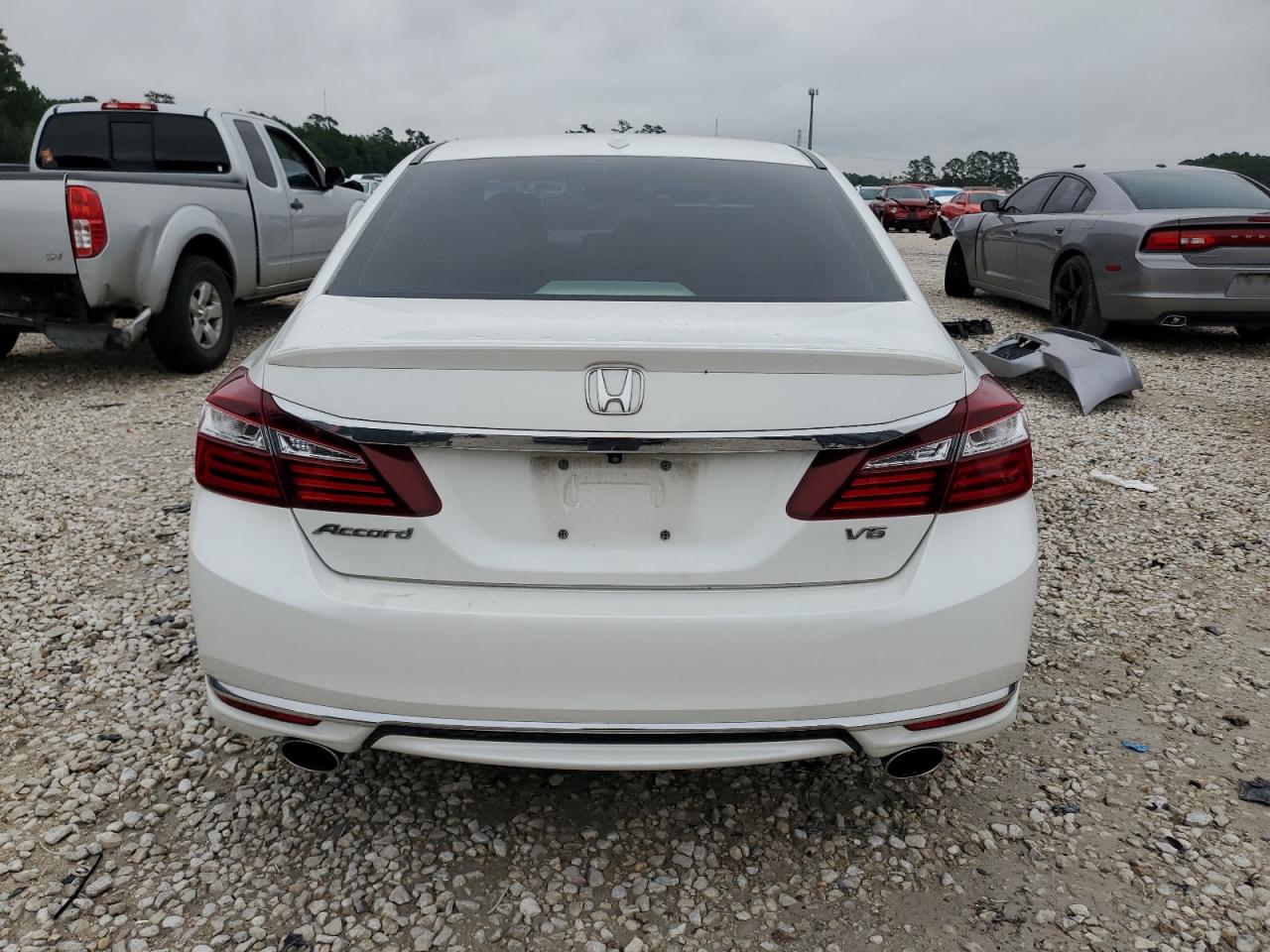 2016 Honda Accord Exl vin: 1HGCR3F85GA013687