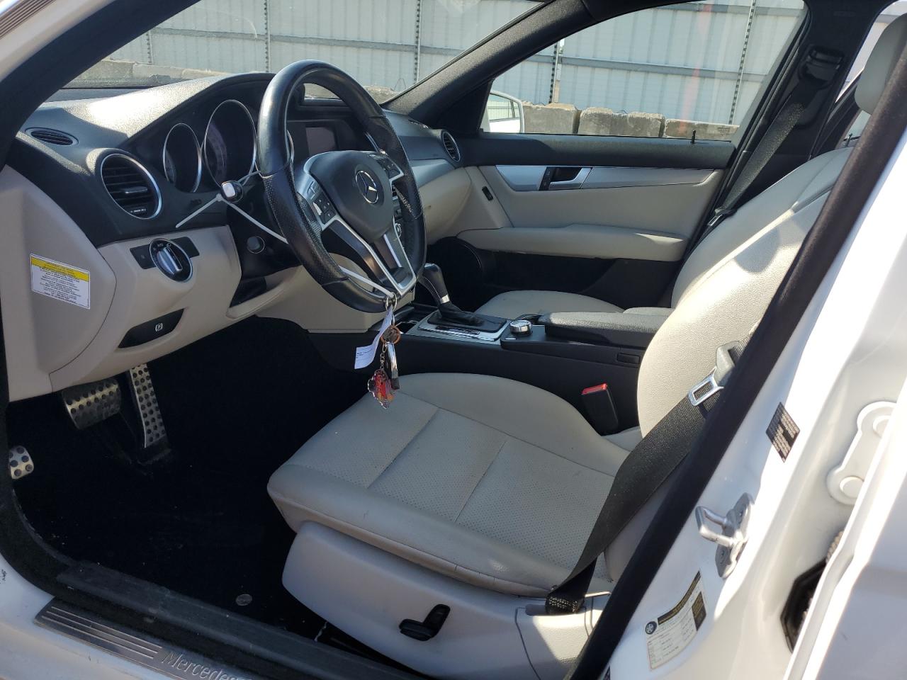 WDDGF4HB1DR267875 2013 Mercedes-Benz C 250