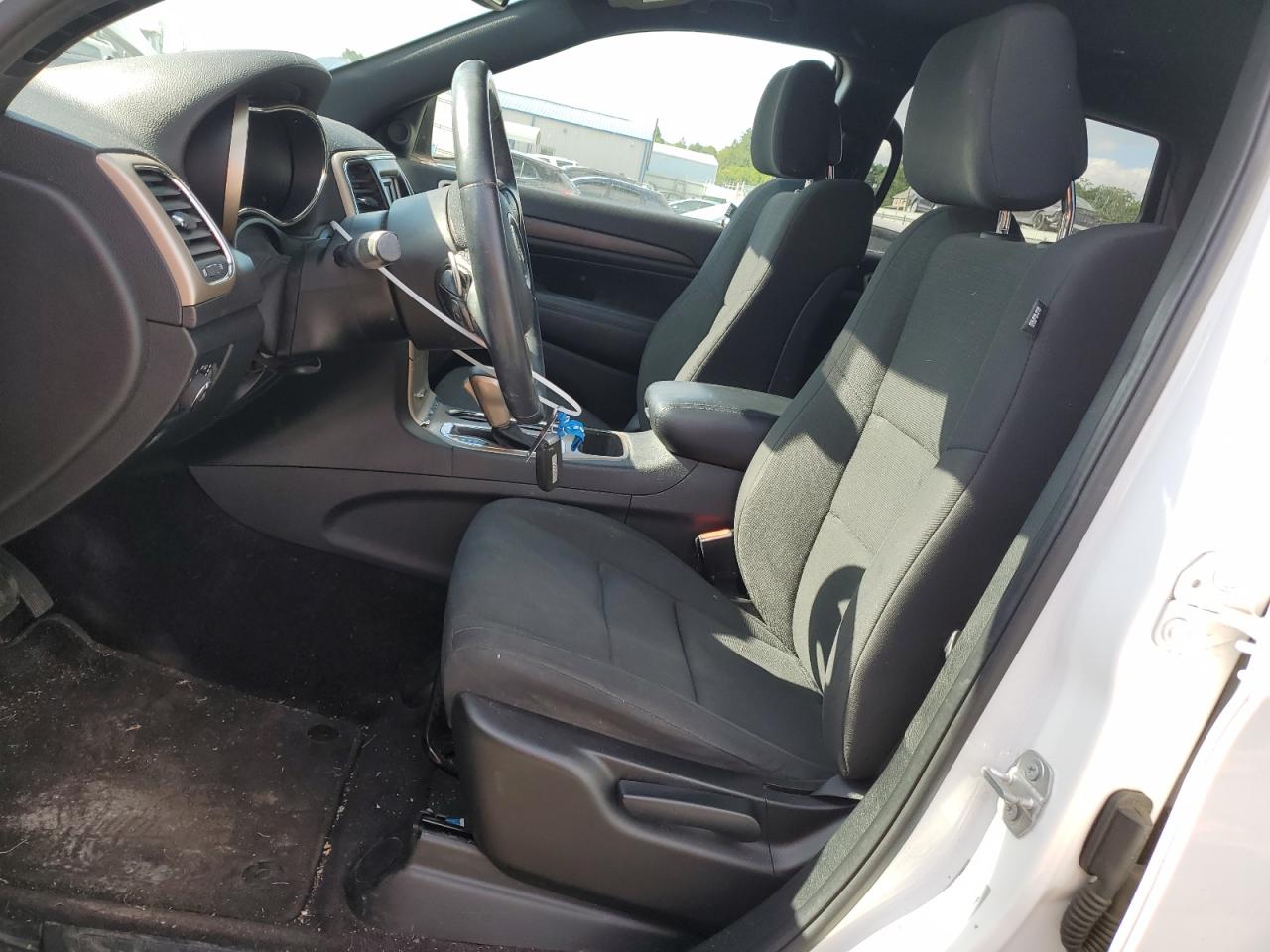 1C4RJFAG4HC739384 2017 Jeep Grand Cherokee Laredo