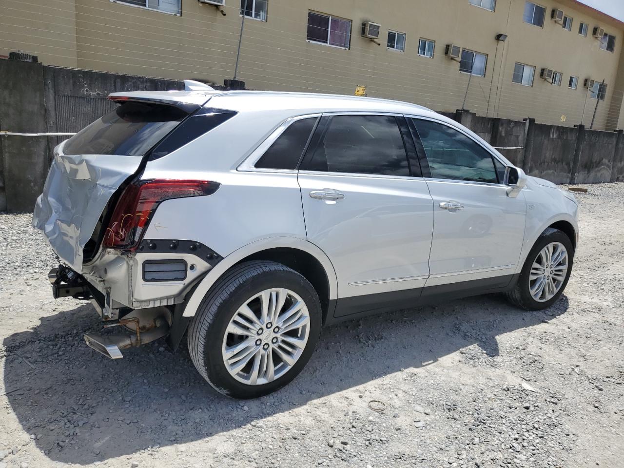 1GYKNERS5JZ121819 2018 Cadillac Xt5 Premium Luxury