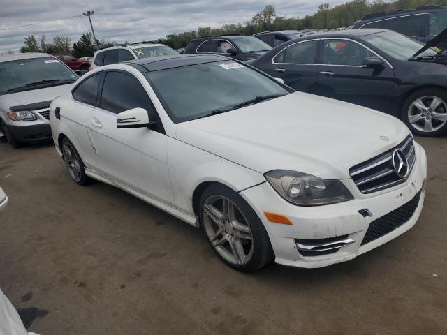 VIN WDDGJ4HB7DG153213 2013 Mercedes-Benz C-Class, 250 no.4